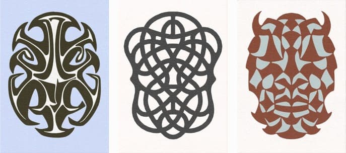 Otros tres iconos divinos: una máscara verde oliva sobre azul claro, un rostro gris de nudos entrelazados y una figura con cuernos construida con fragmentos granates y gris claro